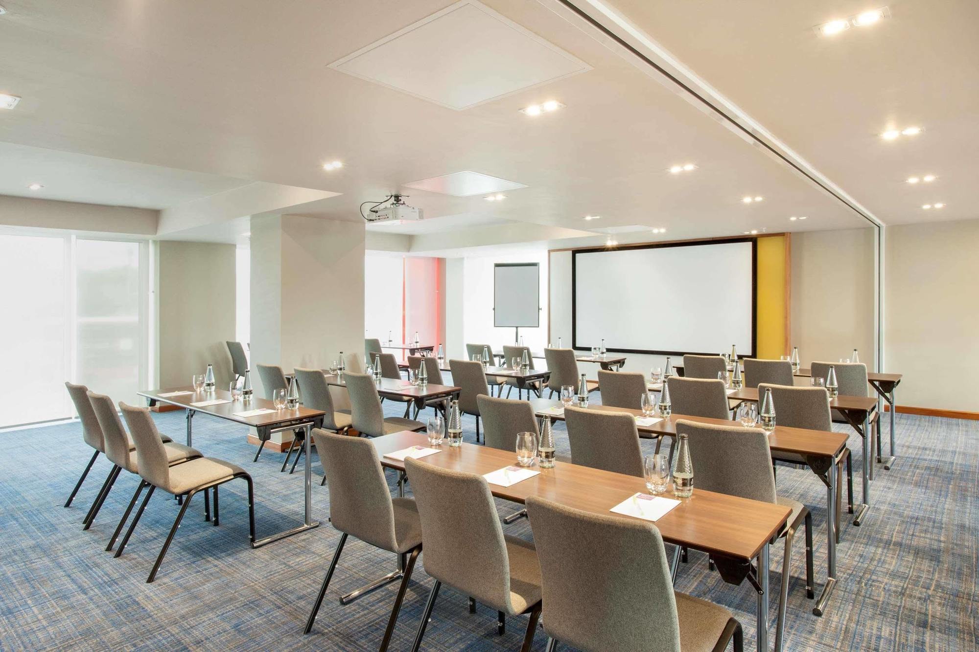 Hyatt Place West London Hayes מראה חיצוני תמונה