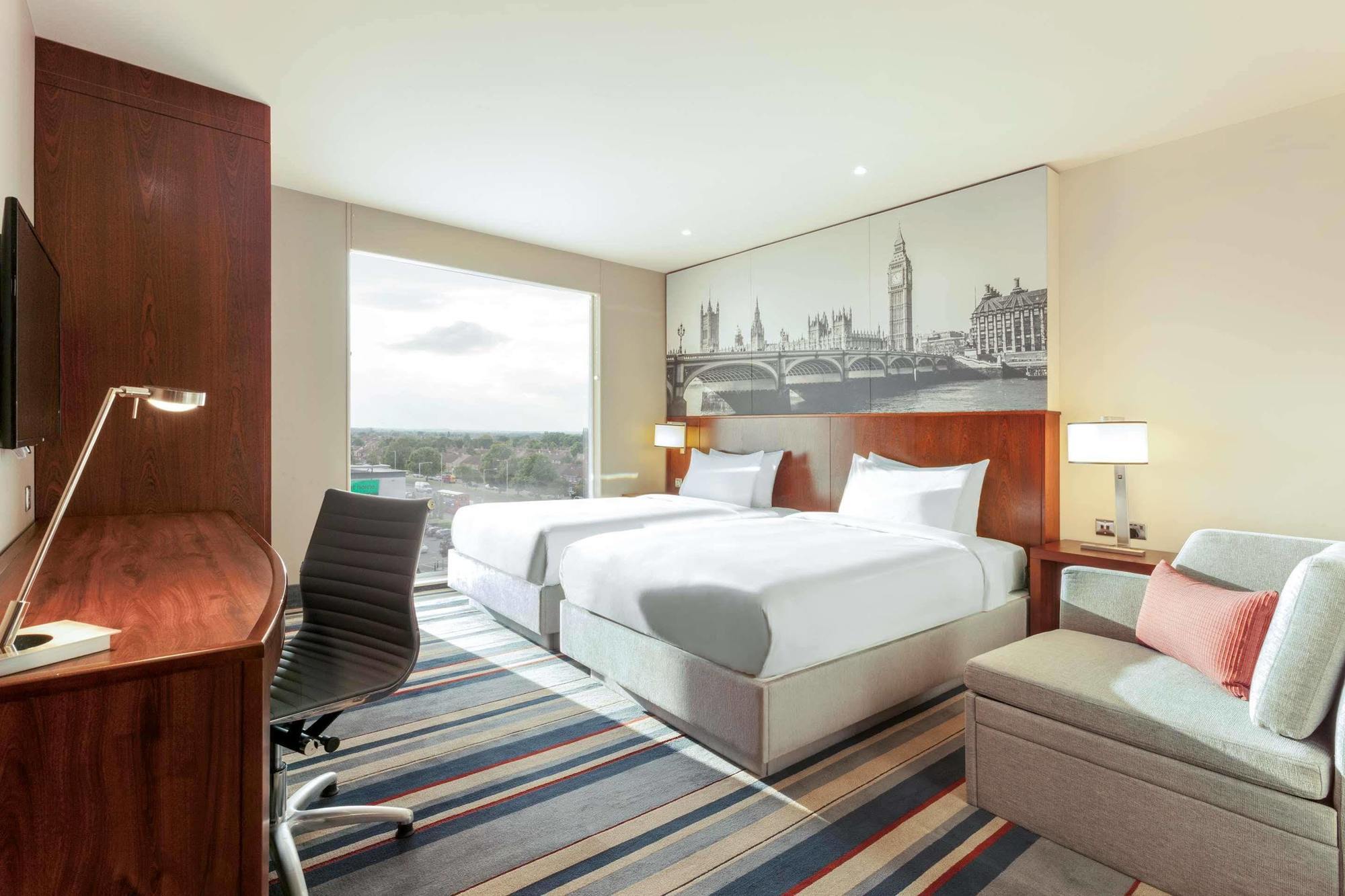 Hyatt Place West London Hayes מראה חיצוני תמונה
